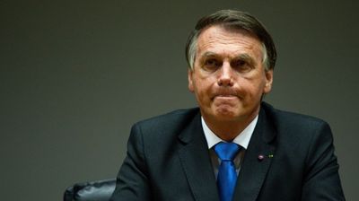 Facebook elimina contenido de Bolsonaro