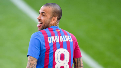 Se conoce el increíble salario de Dani Alves en el Barcelona