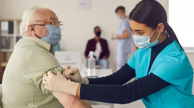 Italia impone vacunación obligatoria a todos los mayores de 50 años