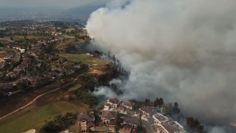 VIDEO: Incendio Ruitoque Condominio via Piedecuesta Bucaramanga